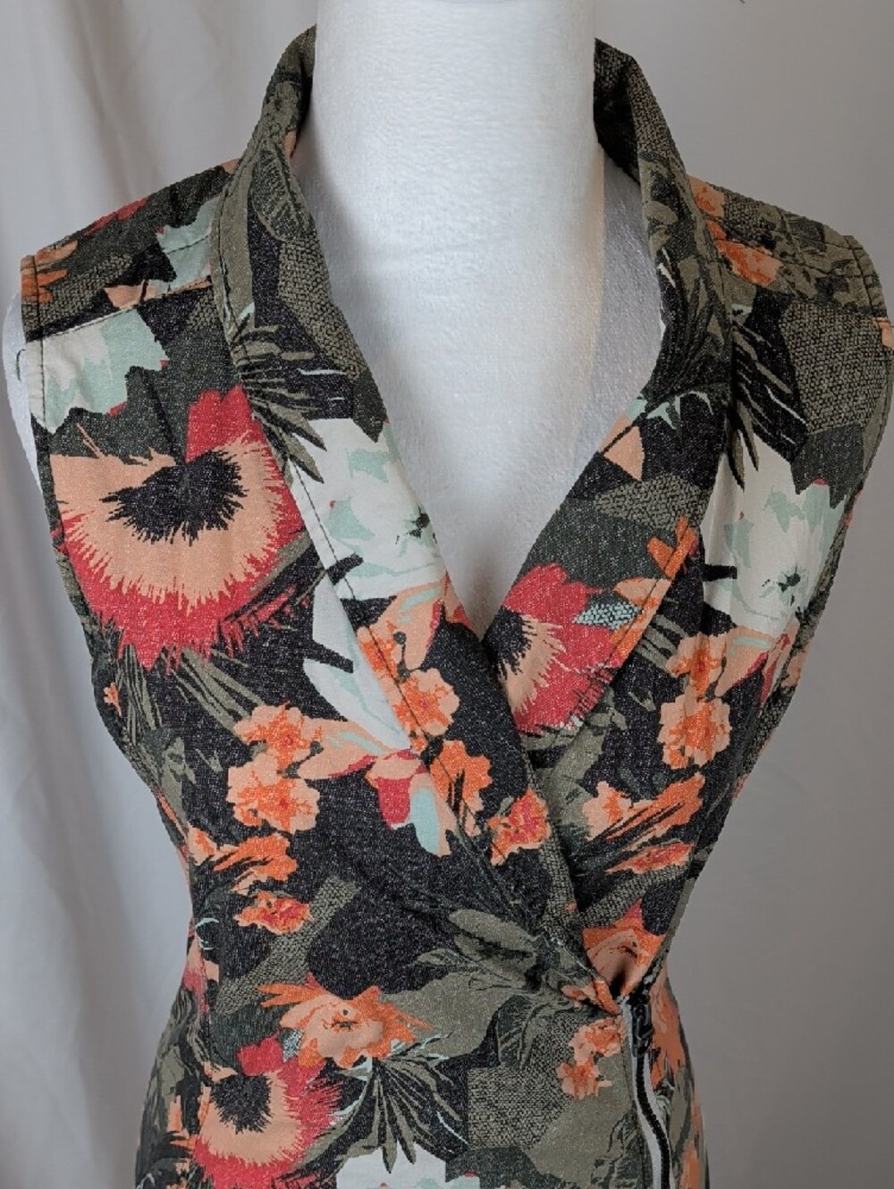 Bench Floral Wrap Mini Dress NWOT Side Zipper W/ Pockets XS - Picture 5 of 16